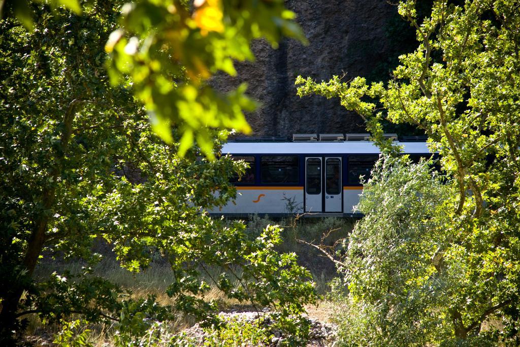 Guesthouse Eleftherios Калаврита Екстериор снимка